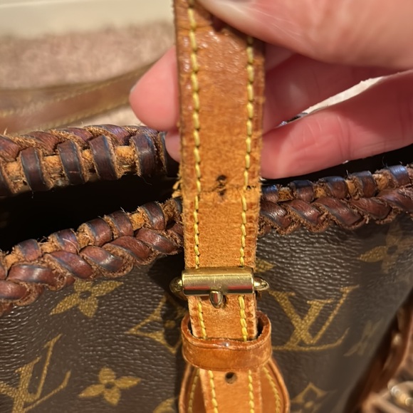 Vintage Boho Louis Vuitton bucket bag with leather and beaded fringe - Picture 5 of 8